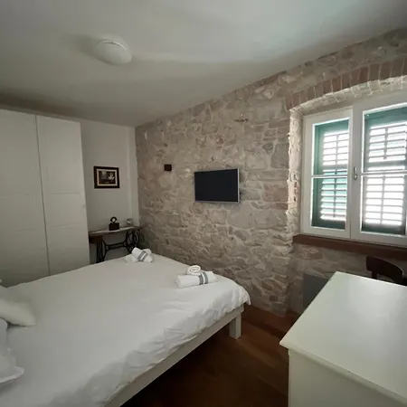 Karla Apartment