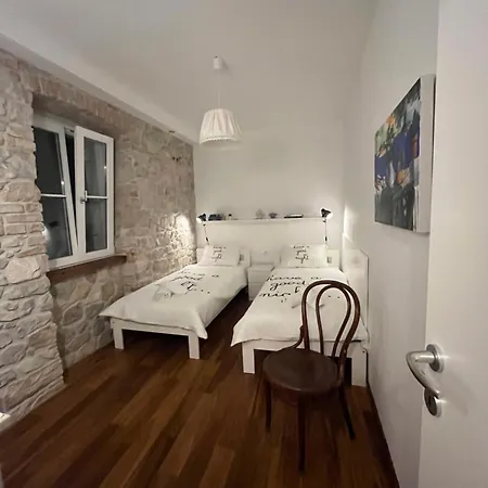 Karla Apartment